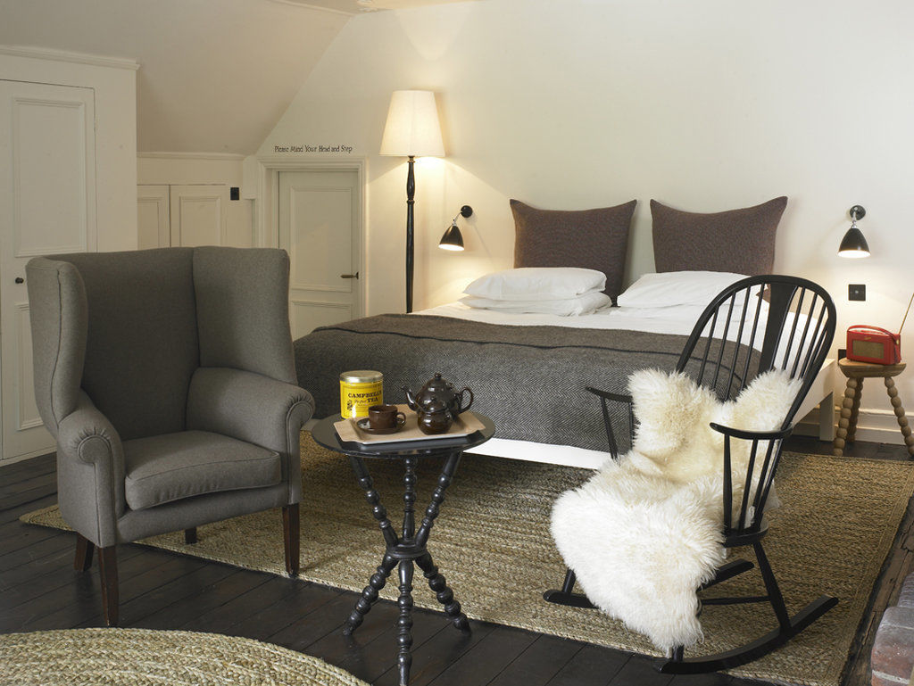 The Olde Bell, BW Signature Collection Marlow  Room photo